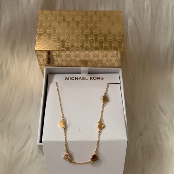MICHAEL KORS Mini Hearts Chain Necklace in Gold - Picture 1 of 3